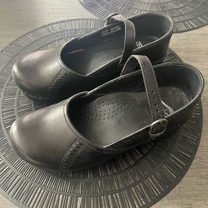 Dansko- Black